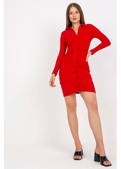 Czerwona prążkowana sukienka basic z guzikami RUE PARIS ze sklepu 5.10.15 w kategorii Sukienki - zdjęcie 169701615