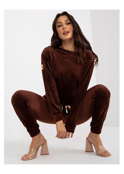 Ciemnobrązowy damski komplet welurowy ze spodniami ze sklepu 5.10.15 w kategorii Dresy damskie - zdjęcie 169701647