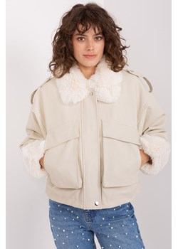Jasnobeżowa damska kurtka zimowa z kieszeniami ze sklepu 5.10.15 w kategorii Kurtki damskie - zdjęcie 169702108