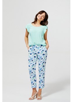 Spodnie damskie typu cygaretki w kwiaty ze sklepu 5.10.15 w kategorii Spodnie damskie - zdjęcie 169702116