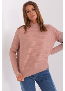 Brudnoróżowy sweter damski asymetryczny z warkoczami ze sklepu 5.10.15 w kategorii Swetry damskie - zdjęcie 169703208