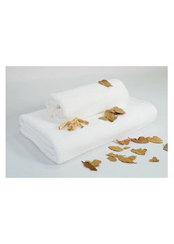 Ręcznik 70x140 cm frotte biały ze sklepu 5.10.15 w kategorii Ręczniki - zdjęcie 169705185