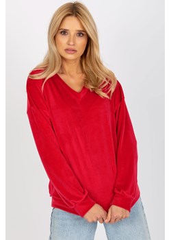 Welurowa bluzka damska z dekoltem w  serek - czerwona ze sklepu 5.10.15 w kategorii Bluzki damskie - zdjęcie 169706216