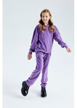 Fioletowe spodnie dresowe dziewczęce ze sklepu 5.10.15 w kategorii Spodnie dziewczęce - zdjęcie 169706985