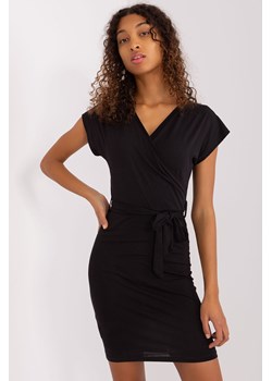 Dopasowana sukienka basic z krótkim rękawem czarny ze sklepu 5.10.15 w kategorii Sukienki - zdjęcie 169707679