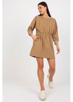 Camelowa mini sukienka damska dresowa z gumką w pasie ze sklepu 5.10.15 w kategorii Sukienki - zdjęcie 169709246