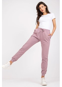 Brudnoróżowe dresowe spodnie basic high waist ze sklepu 5.10.15 w kategorii Spodnie damskie - zdjęcie 169710278
