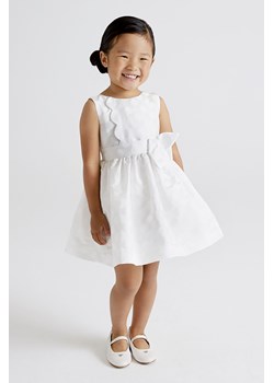 Elegancka biała sukienka z rozkloszowanym dołem-biała ze sklepu 5.10.15 w kategorii Sukienki dziewczęce - zdjęcie 169710447