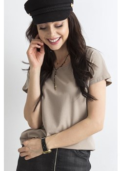 Gładki t-shirt bawełniany damski - beżowy ze sklepu 5.10.15 w kategorii Bluzki damskie - zdjęcie 169710448