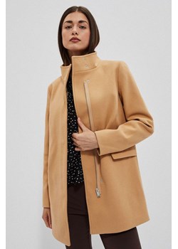 Beżowy płaszcz damski jednorzędowy na jesień ze stójką ze sklepu 5.10.15 w kategorii Płaszcze damskie - zdjęcie 169710849