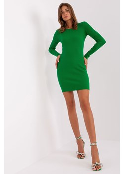 Zielona prążkowana sukienka damska basic do kolana ze sklepu 5.10.15 w kategorii Sukienki - zdjęcie 169711707