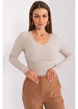 Dopasowany sweter w serek beżowy ze sklepu 5.10.15 w kategorii Swetry damskie - zdjęcie 169712685