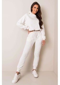 BASIC Komplet dresowy damski - bluza z kapturem i spodnie dresowe- ecru ze sklepu 5.10.15 w kategorii Dresy damskie - zdjęcie 169712816