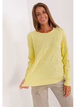 Jasnożółty damski sweter klasyczny ze ściągaczami ze sklepu 5.10.15 w kategorii Swetry damskie - zdjęcie 169713176