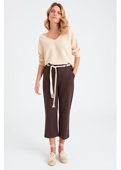 Lniane Szerokie spodnie damskie z ozdobnym wiązaniem brązowe ze sklepu 5.10.15 w kategorii Spodnie damskie - zdjęcie 169716097