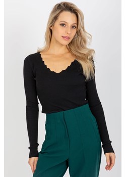 Czarny prążkowany sweter klasyczny z dekoltem V ze sklepu 5.10.15 w kategorii Swetry damskie - zdjęcie 169716138