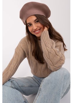 Ciemnobeżowa damska czapka zimowa typu beret z kaszmirem ze sklepu 5.10.15 w kategorii Berety damskie - zdjęcie 169718307