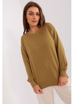 Oliwkowy damski sweter klasyczny z bawełną ze sklepu 5.10.15 w kategorii Swetry damskie - zdjęcie 169721248