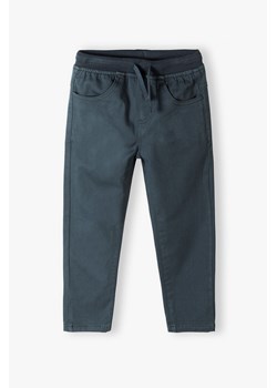 Chłopięce spodnie ocieplane - regular z wiązaniem w pasie - 5.10.15. ze sklepu 5.10.15 w kategorii Spodnie chłopięce - zdjęcie 169721498