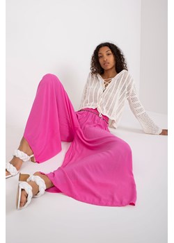 Spodnie dla kobiet o lużnym kroju - różowe ze sklepu 5.10.15 w kategorii Spodnie damskie - zdjęcie 169723236