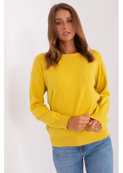 Żółty sweter damski klasyczny z długim rękawem ze sklepu 5.10.15 w kategorii Swetry damskie - zdjęcie 169723437