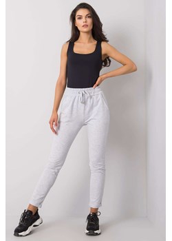 Jasno szare spodnie dresowe Cadence ze sklepu 5.10.15 w kategorii Spodnie damskie - zdjęcie 169723986