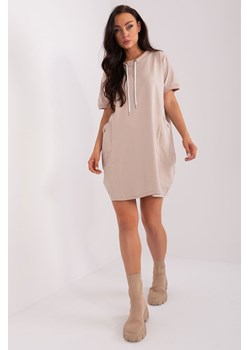Beżowa sukienka basic z krótkim rękawem ze sklepu 5.10.15 w kategorii Sukienki - zdjęcie 169724216