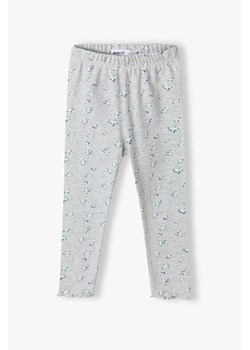 Szare legginsy dla dziewczynki prążkowane w kwiatki ze sklepu 5.10.15 w kategorii Spodnie dziewczęce - zdjęcie 169726155