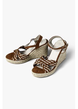 Brązowe sandały damskie na koturnie ze sklepu 5.10.15 w kategorii Sandały damskie - zdjęcie 169726329