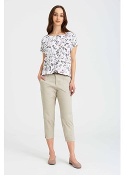 Spodnie klasyczne damskie beżowe ze sklepu 5.10.15 w kategorii Spodnie damskie - zdjęcie 169727086