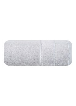 Ręcznik Mari 70 x 140 cm srebrny ze sklepu 5.10.15 w kategorii Ręczniki - zdjęcie 169728126