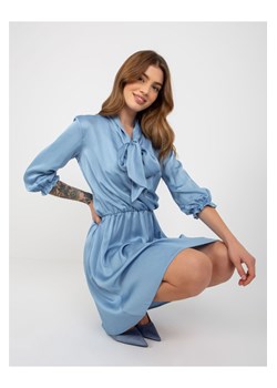 Sukienka koktajlowa damska z wiązanym dekoltem - niebieska ze sklepu 5.10.15 w kategorii Sukienki - zdjęcie 169728487