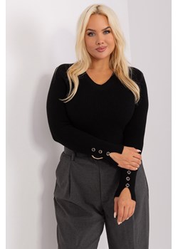 Czarny sweter plus size z dekoltem w serek ze sklepu 5.10.15 w kategorii Swetry damskie - zdjęcie 169729275