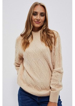Beżowy sweter damski z geometrycznym naszyciem ze sklepu 5.10.15 w kategorii Swetry damskie - zdjęcie 169730707