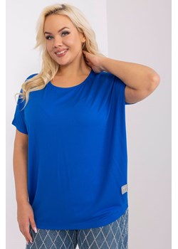 Gładka bluzka plus size z naszywką ciemny niebieski ze sklepu 5.10.15 w kategorii Bluzki damskie - zdjęcie 169732065