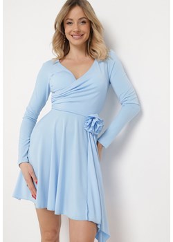 Niebieska Asymetryczna Sukienka Koktajlowa z Odpinaną Kwiatową Broszką Grangerra ze sklepu Born2be Odzież w kategorii Sukienki - zdjęcie 169737049