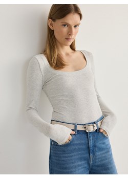 Reserved - Dzianinowe body z wiskozą - jasnoszary ze sklepu Reserved w kategorii Bluzki damskie - zdjęcie 169741177