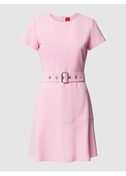 Sukienka o długości do kolan z paskiem model ‘KEVOLA’ ze sklepu Peek&Cloppenburg  w kategorii Sukienki - zdjęcie 169751149