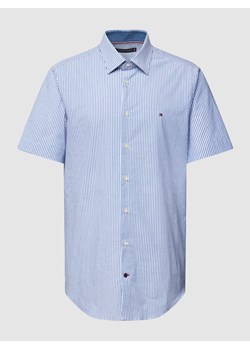 Koszula biznesowa o kroju regular fit z kołnierzykiem typu kent ze sklepu Peek&Cloppenburg  w kategorii Koszule męskie - zdjęcie 169751406