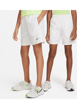 Spodenki treningowe dla dużych dzieci (chłopców) Nike Dri-FIT Multi - Biel ze sklepu Nike poland w kategorii Spodenki chłopięce - zdjęcie 169754389