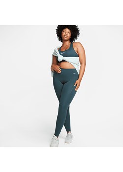 Damskie legginsy o pełnej długości ze średnim stanem i kieszeniami zapewniające średnie wsparcie Nike Universa - Zieleń ze sklepu Nike poland w kategorii Spodnie damskie - zdjęcie 169754477
