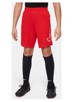 Spodenki treningowe Dri-FIT dla dużych dzieci Nike Trophy23 - Czerwony ze sklepu Nike poland w kategorii Spodenki chłopięce - zdjęcie 169754516