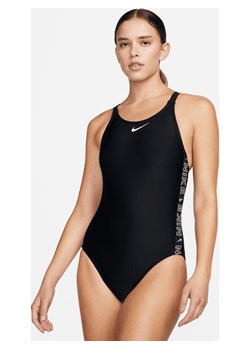 Damski jednoczęściowy kostium kąpielowy Nike Fastback - Czerń ze sklepu Nike poland w kategorii Stroje kąpielowe - zdjęcie 169754518