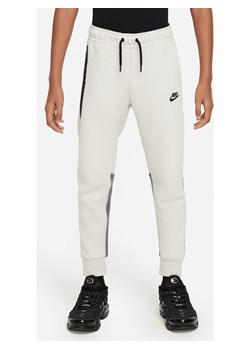 Spodnie dla dużych dzieci (chłopców) Nike Sportswear Tech Fleece - Szary ze sklepu Nike poland w kategorii Spodnie chłopięce - zdjęcie 169755018