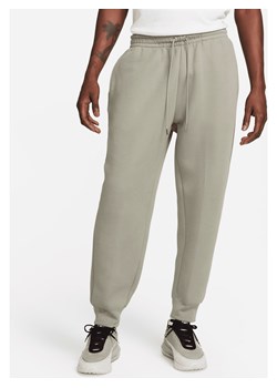 Męskie spodnie z dzianiny Nike Tech Fleece Reimagined - Szary ze sklepu Nike poland w kategorii Spodnie męskie - zdjęcie 169755076