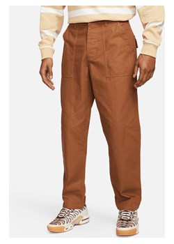 Spodnie męskie Fatigue Nike Life - Brązowy ze sklepu Nike poland w kategorii Spodnie męskie - zdjęcie 169755096