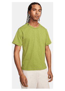 Męska dzianinowa koszulka z krótkim rękawem Nike Life - Zieleń ze sklepu Nike poland w kategorii T-shirty męskie - zdjęcie 169755196