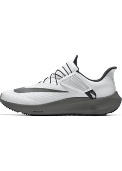 Damskie personalizowane buty do biegania po asfalcie z systemem łatwego wkładania i zdejmowania Nike Pegasus FlyEase By You - Biel ze sklepu Nike poland w kategorii Buty sportowe damskie - zdjęcie 169755198