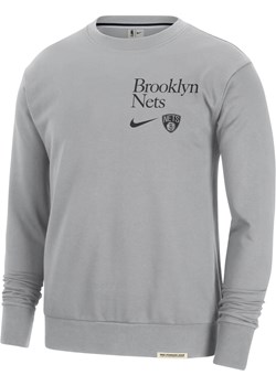 Męska bluza dresowa z półokrągłym dekoltem Nike Dri-FIT NBA Brooklyn Nets Standard Issue - Szary ze sklepu Nike poland w kategorii Bluzy męskie - zdjęcie 169755508