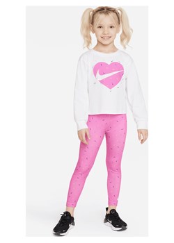 Dwuczęściowy zestaw dla małych dzieci Nike Graphic Tee and Printed Leggings Set - Różowy ze sklepu Nike poland w kategorii Komplety dziewczęce - zdjęcie 169755729
